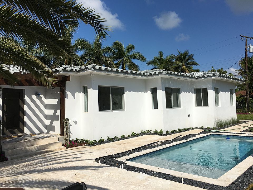 2nd image of 1405 Bay Dr