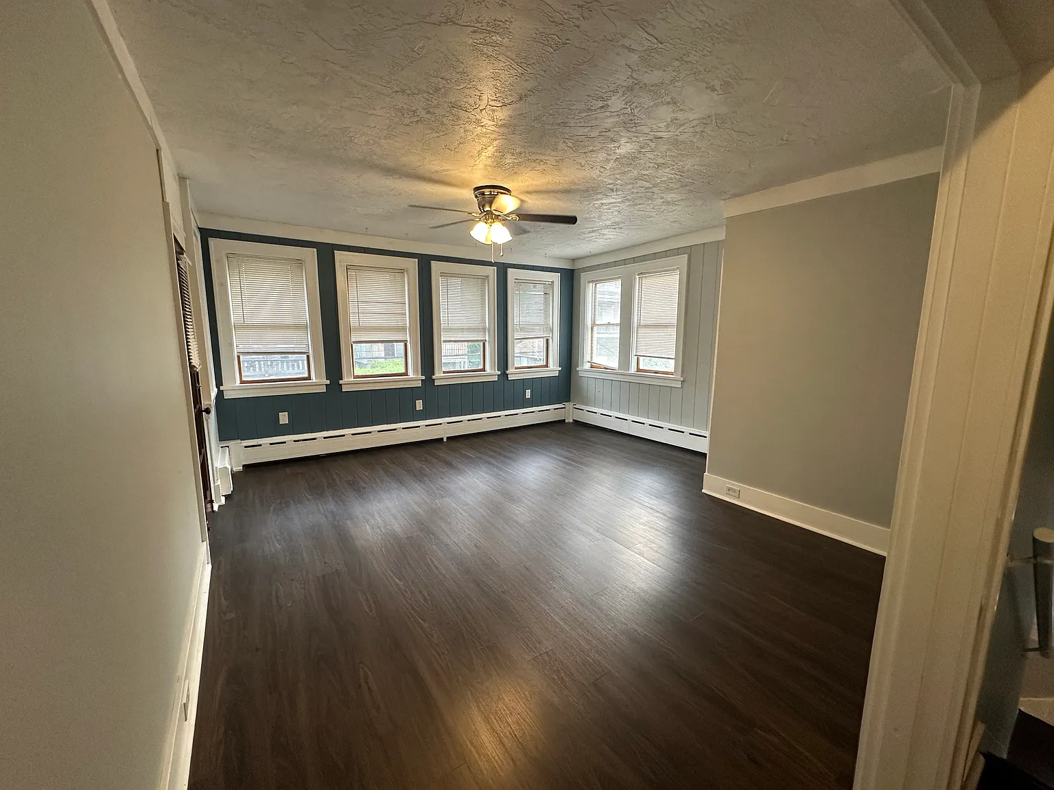 22 Maplewood St — Photo 2
