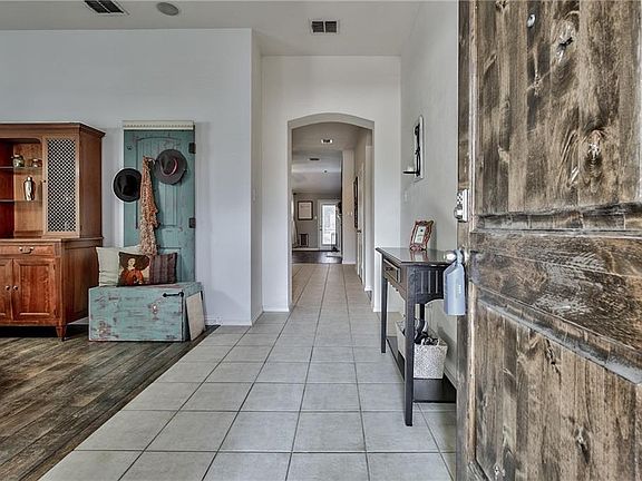 5th image of 6244 Stone Lake Dr