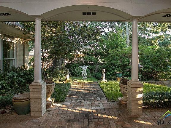 3rd image of 526 Park Heights Cir