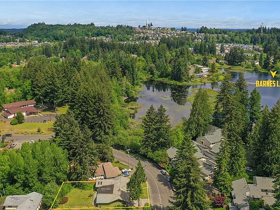 3rd image of 1551 Lake Park Dr SW