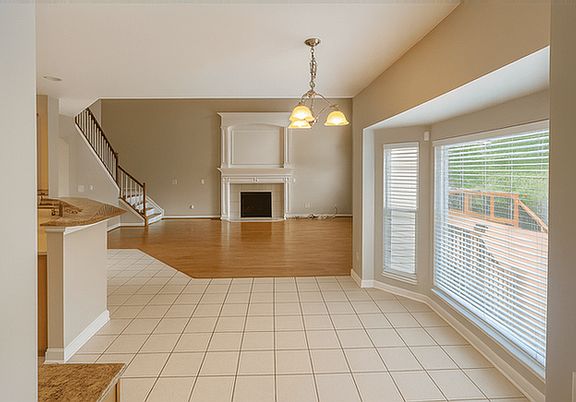 3rd image of 5581 Crestwood Dr