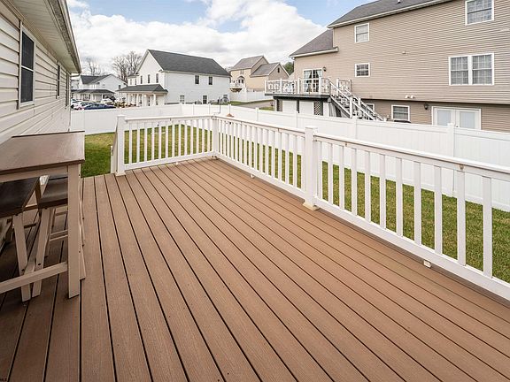 4th image of 1103 Bailey Cir