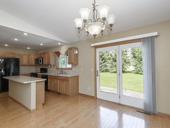 4th image of 419 Jewel STREET