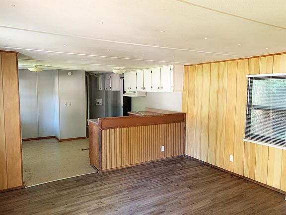 2nd image of 1770 Holly Dr #1
