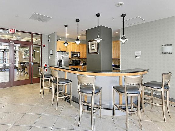 5th image of 1201 N Garfield St APT 316