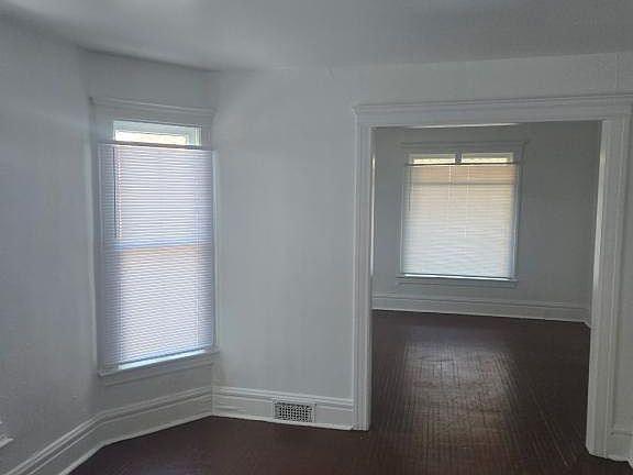 2nd image of 414 S Beaver Ave #414