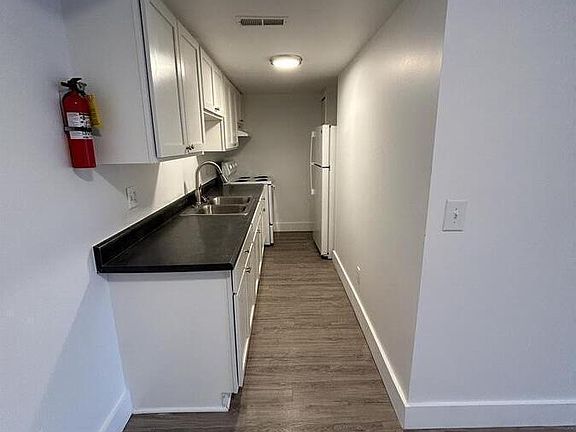 4th image of 721 Green Rd APT 235