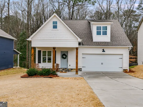 320 Wooded Glen Ln, Carrollton, GA 30117