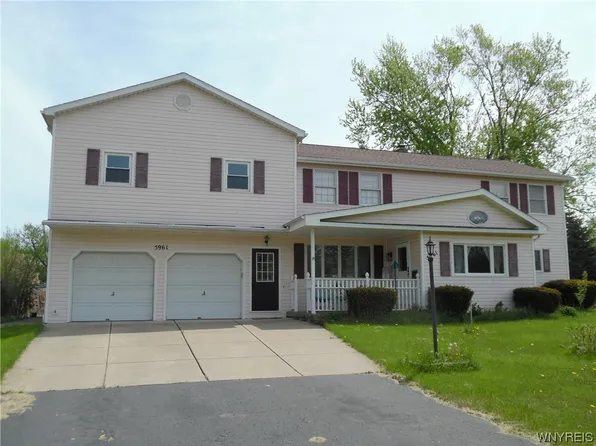 5961 Garlow Rd, Niagara Falls, NY 14304