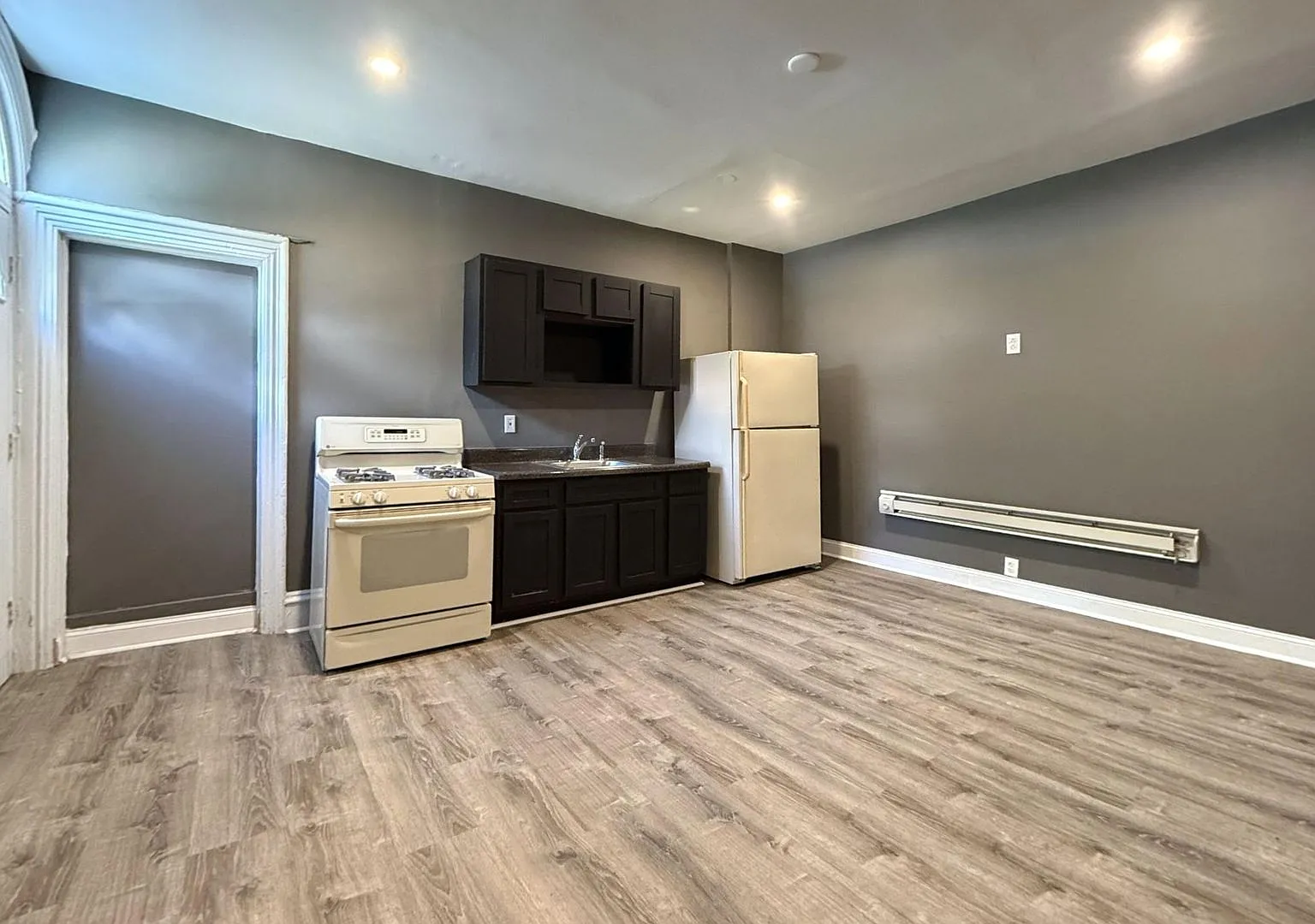1502 Harrison Street — Photo 3