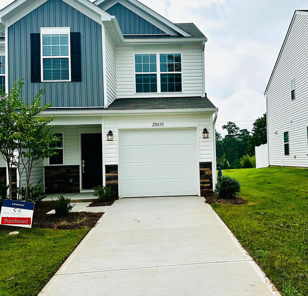3 bed, 2.5 bath, 1403 sqft, $2,000 — Photo 1