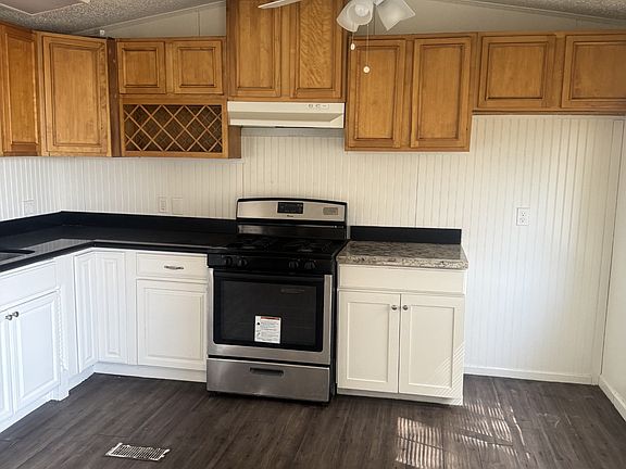 5th image of 9912 E Adams Ave