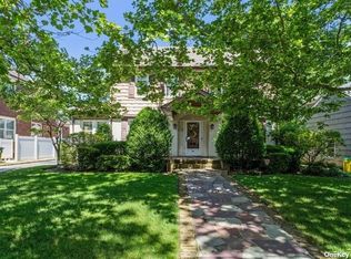 1530 Hewlett Ave, Hewlett, NY 11557