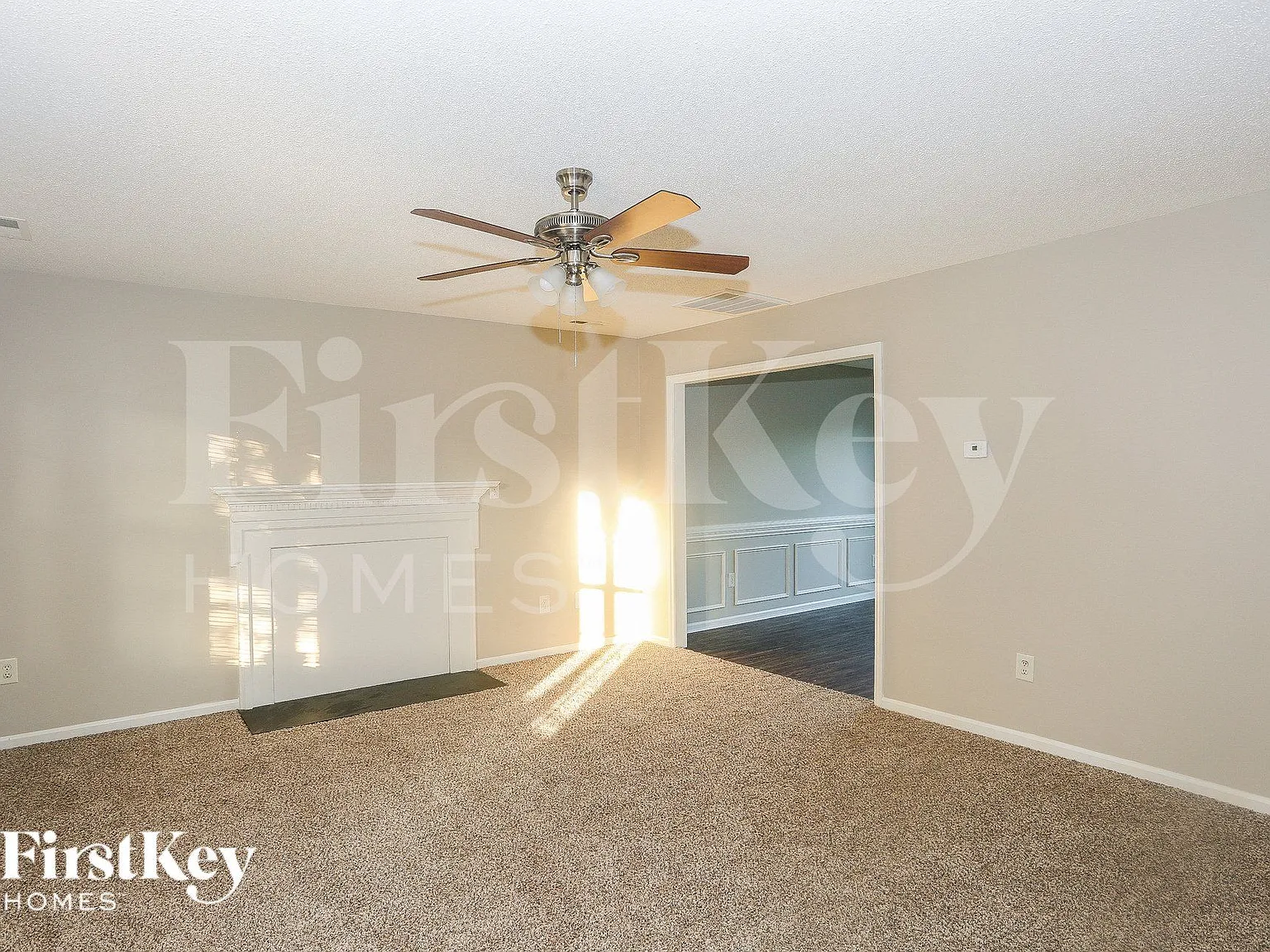 4 bed, 2.5 bath, 1476 sqft, $2,360 — Photo 4