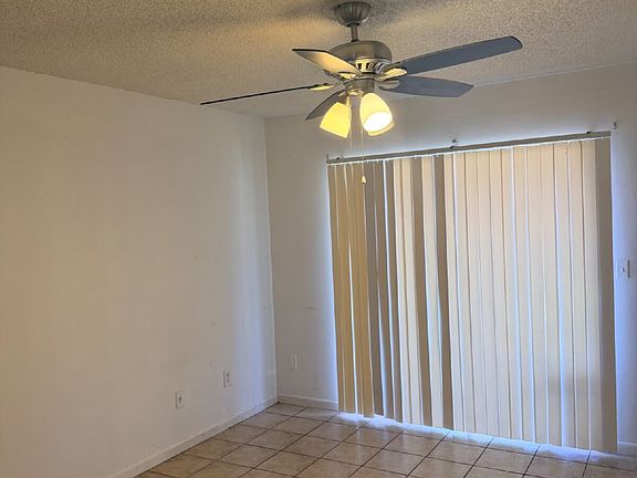 5th image of 3322 Lambert Ave