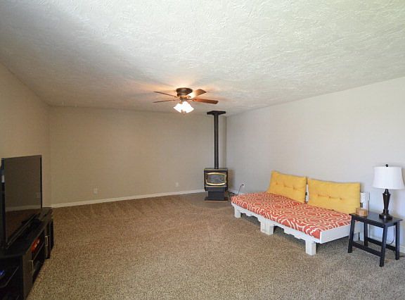 2nd image of 808 Cleveland St