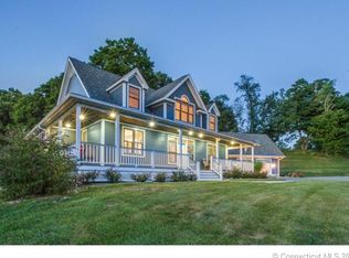 378 Halladay Ave E, Suffield, CT 06078