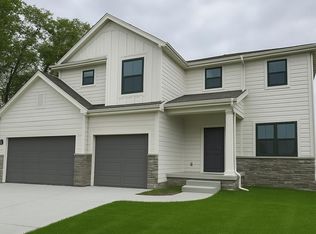 5508 Brook St, La Vista, NE 68133