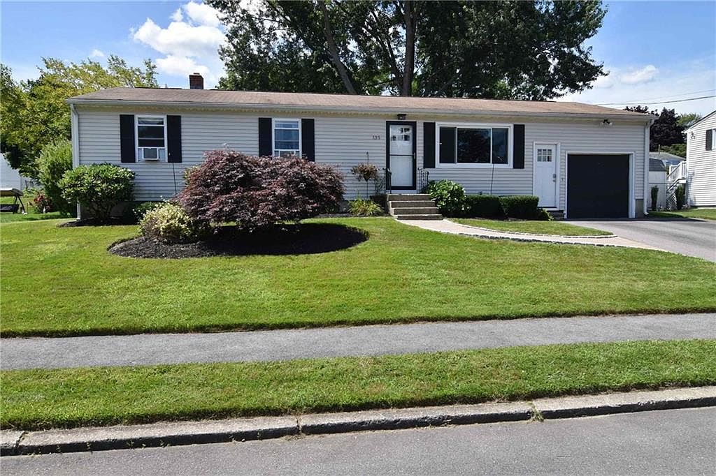 135 Quail Hollow Rd, Cranston, RI 02920 Zillow