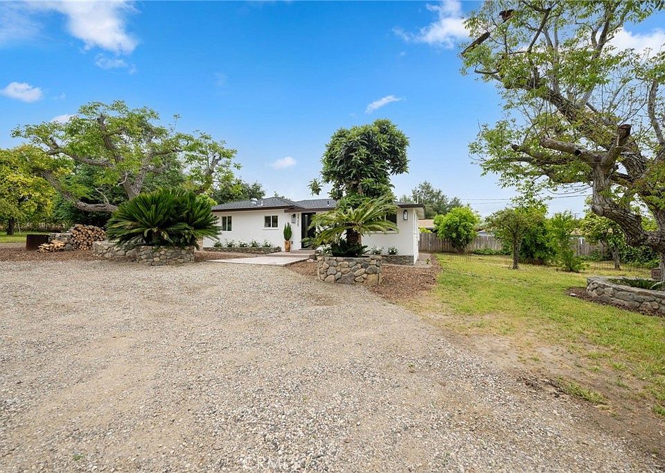 1st image of 34225 Rhonda Ln