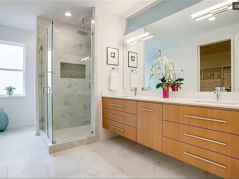 2308 N Prairie Ave — Photo 23