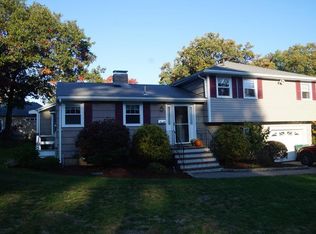 27 Inverness Rd, Norwood, MA 02062