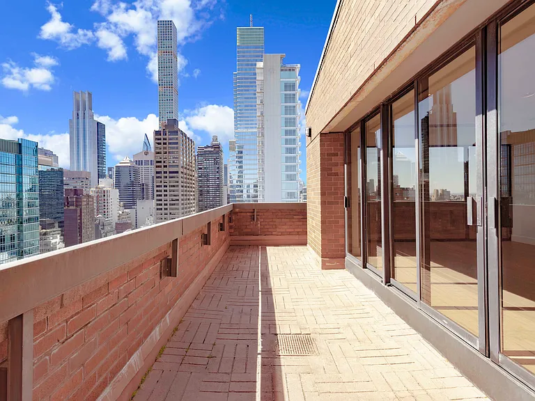 245 E 58th St #Penthouse A — Photo 8