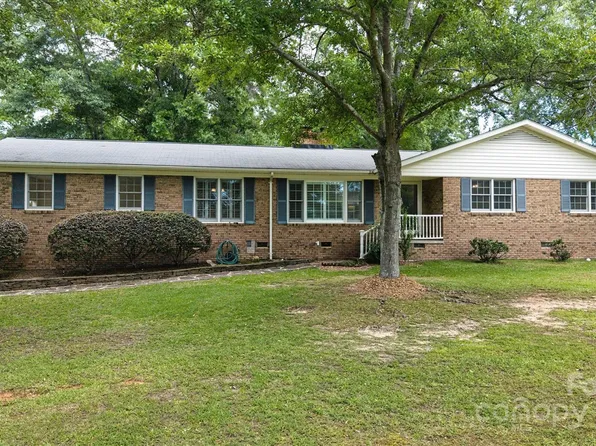 2618 Pineview Dr, Lancaster, SC 29720