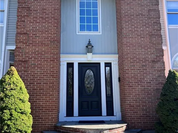 106 Collindale Drive, Meriden, CT 06450