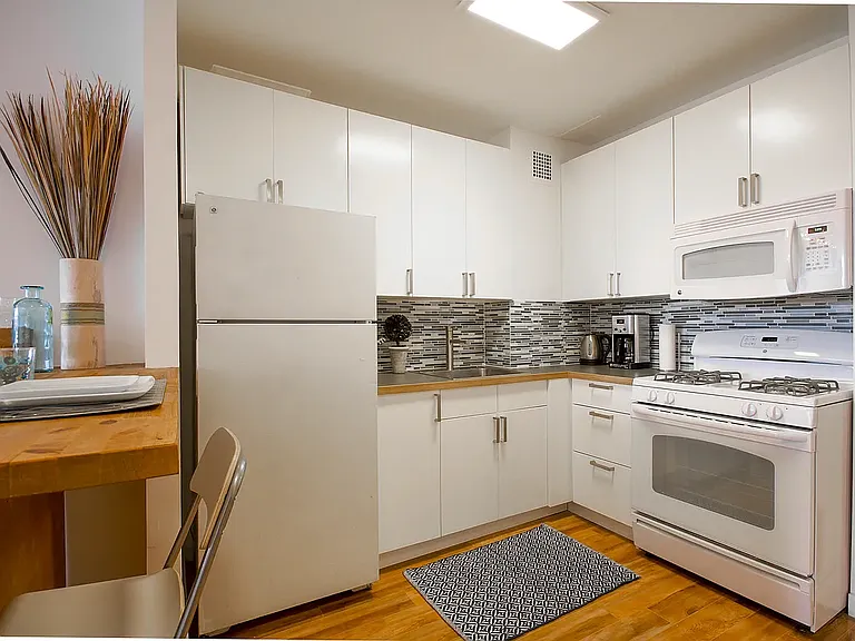 315 7th Ave #15D — Photo 5