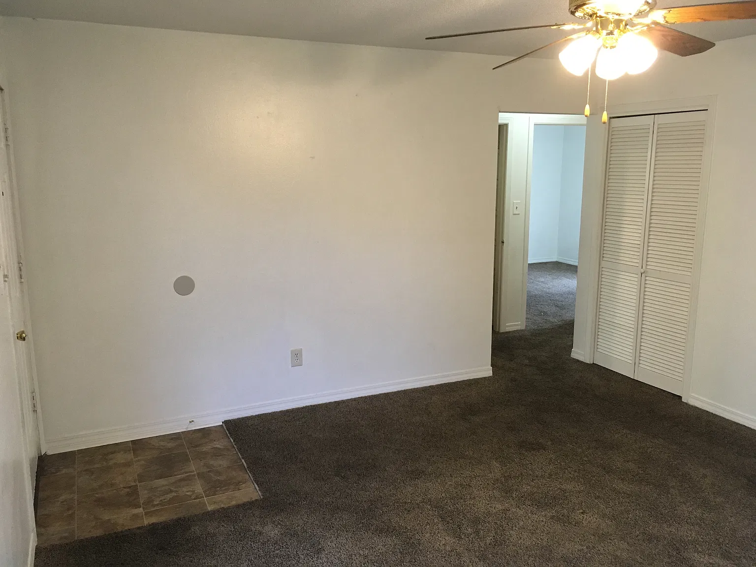 2 bed, 806 sqft, $1,295 — Photo 3