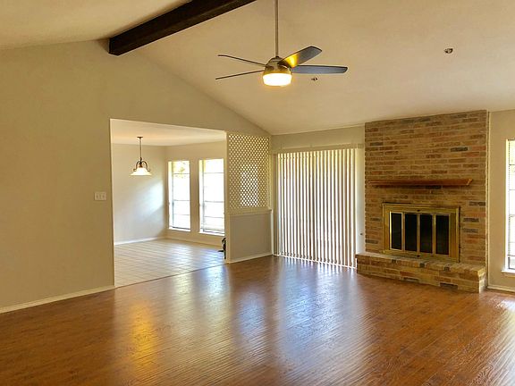 3rd image of 3000 Meadow Cir