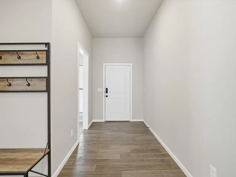 9807 Virginia Ave — Photo 4