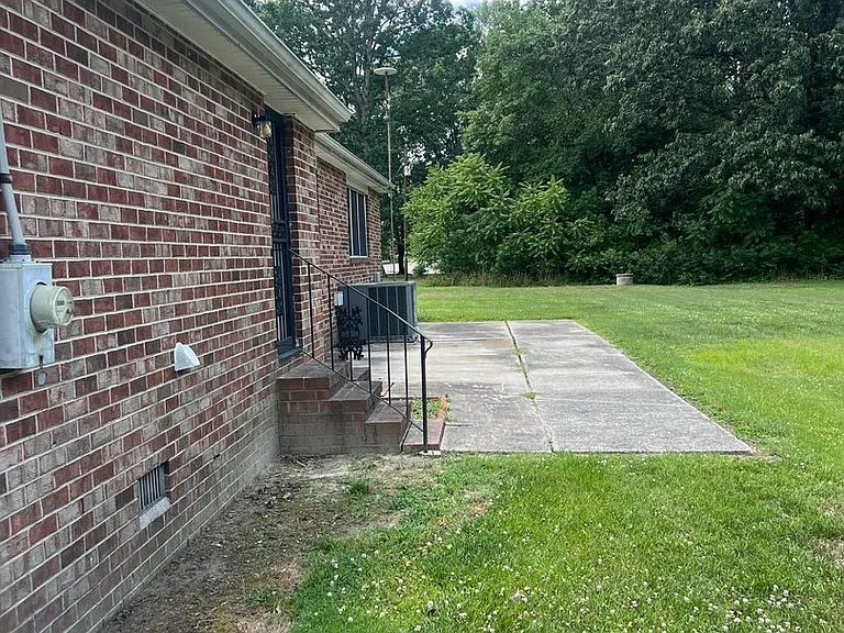2810 Tavern Rd — Photo 22