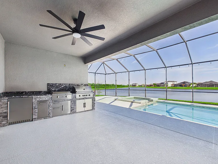 8326 Millbrook Ave — Photo 4