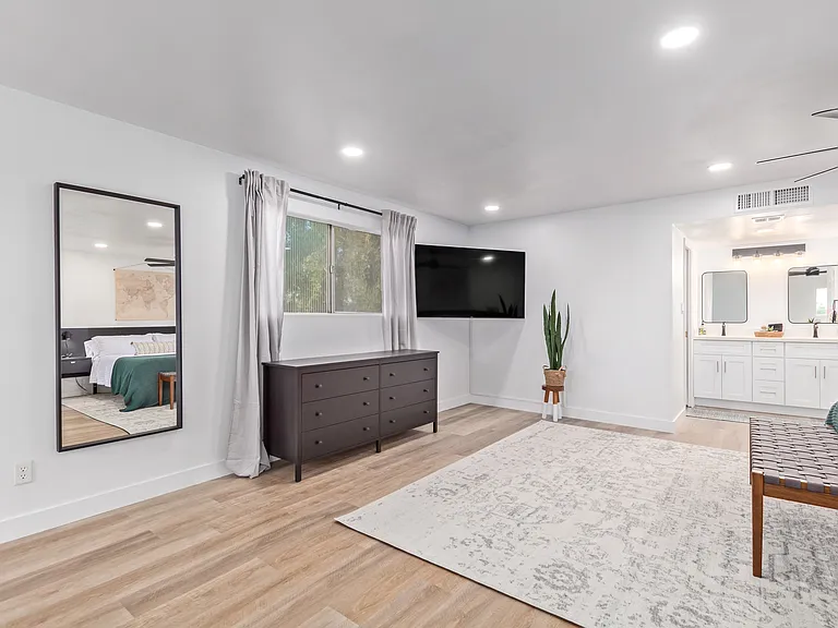 1845 E Julie Dr — Photo 28