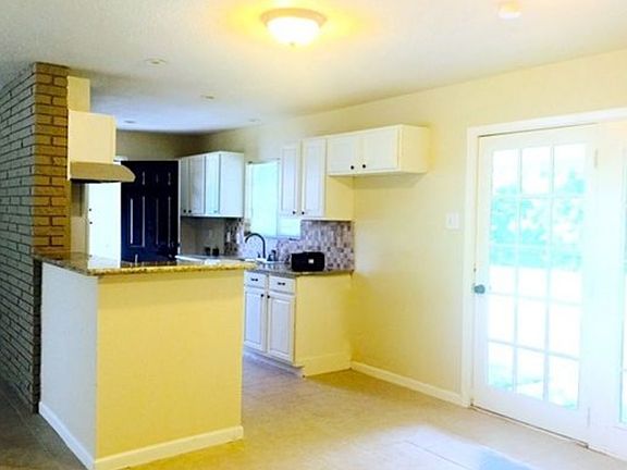 3rd image of 5427 Stonybrook Dr