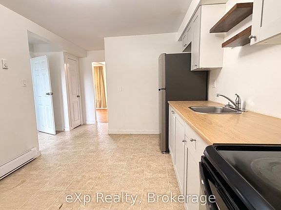 5th image of 20 Charlotte St