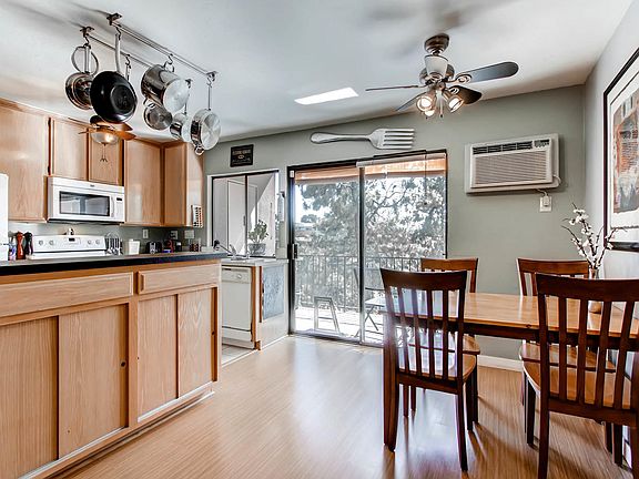 3rd image of 7835 Cowles Mountain Ct Unit B21