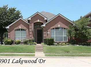 8901 Lakewood Dr, Irving, TX 75063