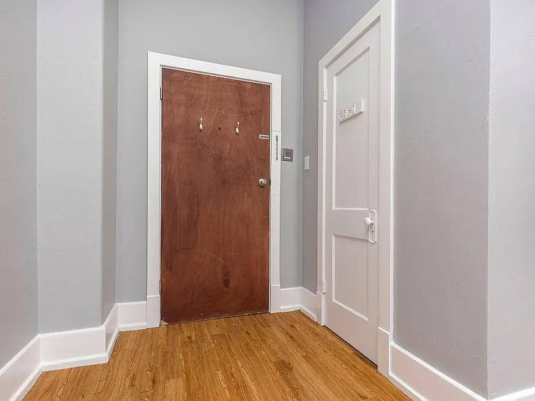 222 W Magnolia Ave — Photo 18