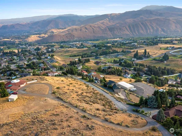 24 Solstice Lane, Wenatchee, WA 98801