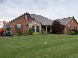 1002 Far Oaks Dr, Caseyville, IL 62232