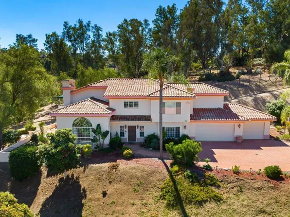 371 Dos Cabazos, Escondido, CA 92029