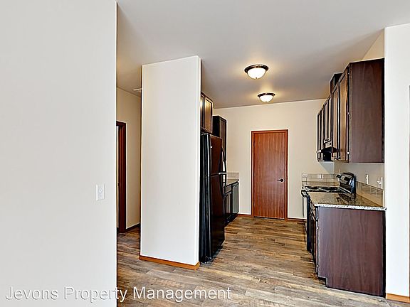 4th image of 2901 Willow St #1