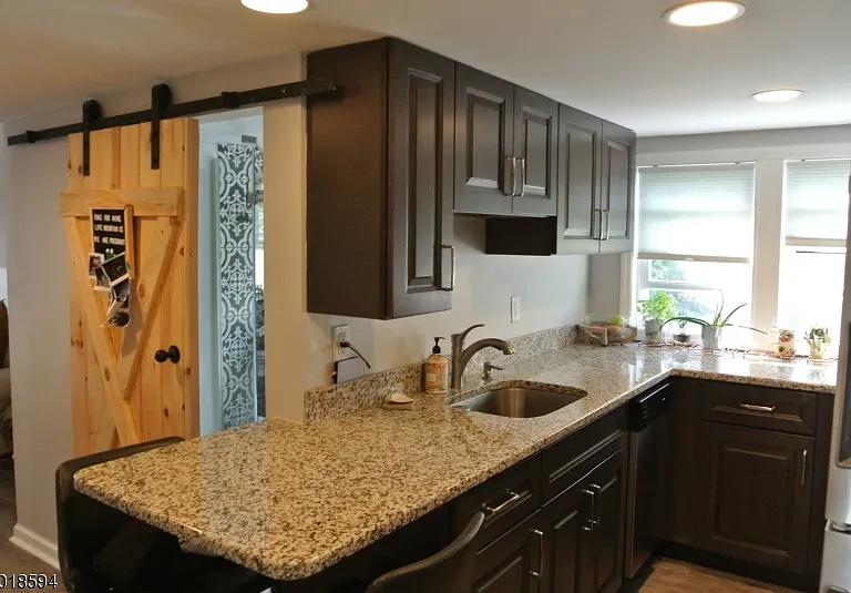 11 Delaware Pl #3 — Photo 1
