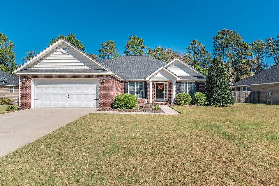 1st image of 926 Watsonia Dr