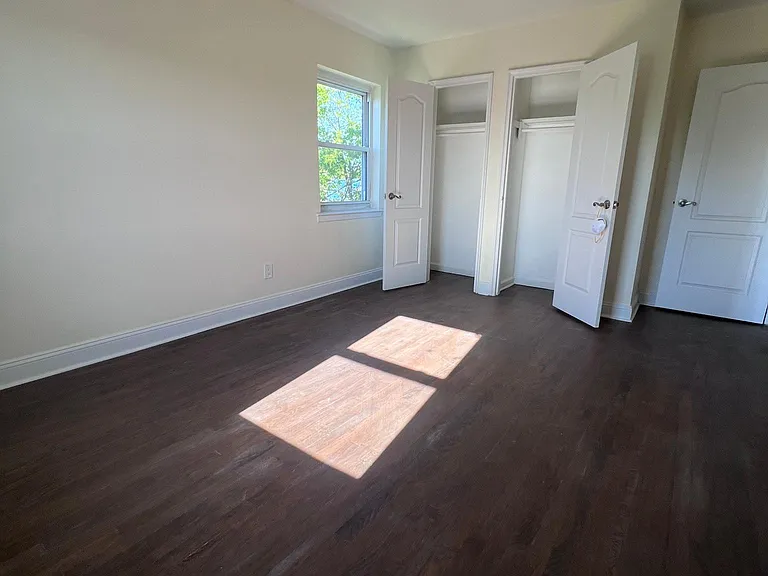 4002 155th St #3 — Photo 13