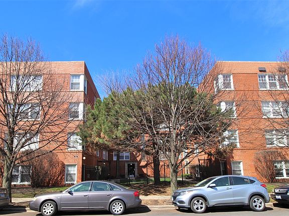 5th image of 2408 W Farragut Ave APT 2A